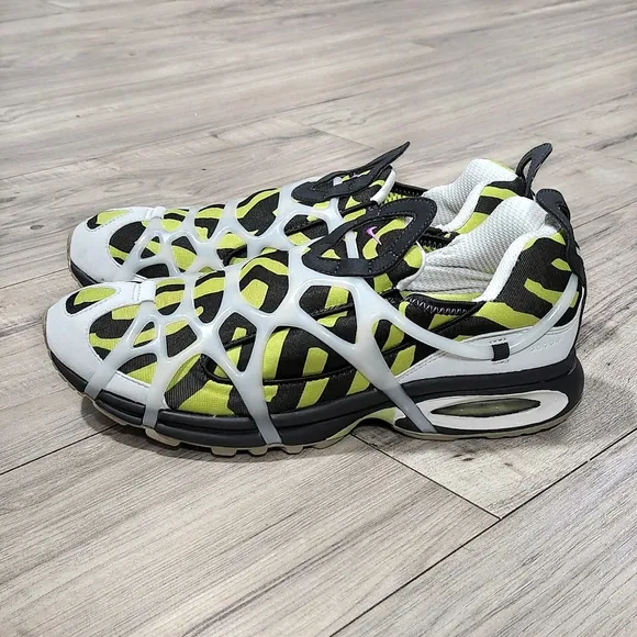 Nike Air KuKini Bright Cactus Mens Size 10 Black Volt Running Shoes