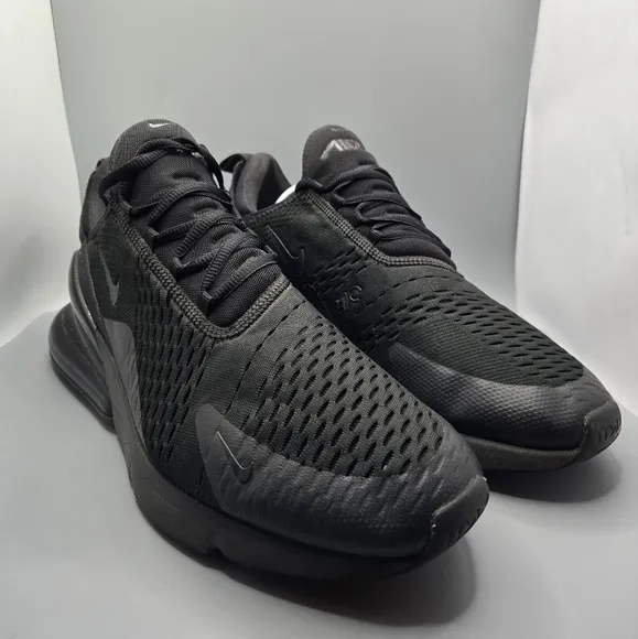 Nike Air Max 270 Low Triple Black AH8050-005 Men's Size 13 Athletic Sneaker Shoe