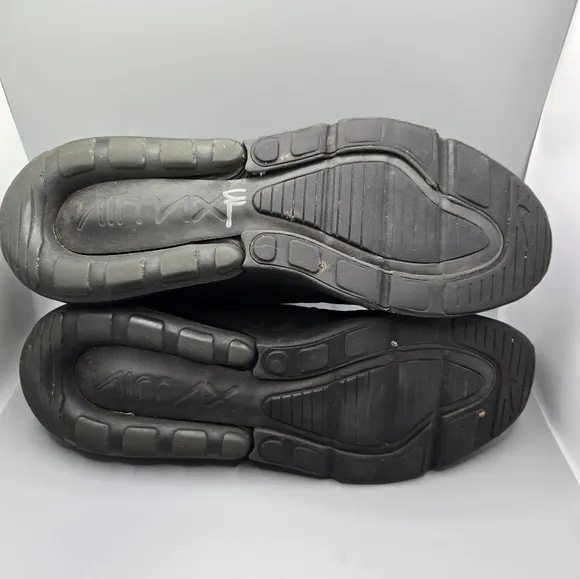 Nike Air Max 270 Low Triple Black AH8050-005 Men's Size 13 Athletic Sneaker Shoe