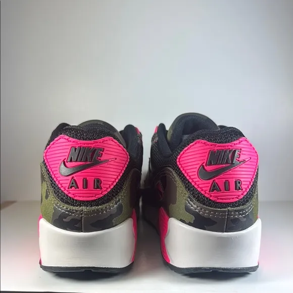 Nike Air Max 90 Camo Pack Sequoia Black Hyper Pink Men’s Size 8.5 Sneakers