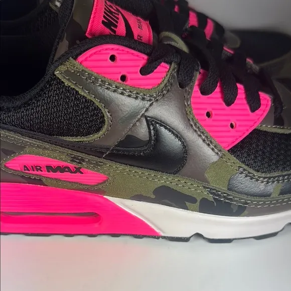 Nike Air Max 90 Camo Pack Sequoia Black Hyper Pink Men’s Size 8.5 Sneakers