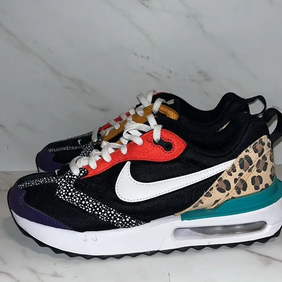 Nike Air Max Dawn SE Black Safari Animal shoes sz 7.5 women’s (i8)