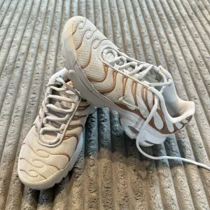 Nike Air Max Plus TN GS 'Pure Platinum' Grey White 718071-001 US 6 Y /Eur 38.5
