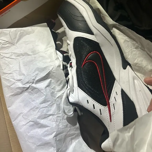 Nike Air Monarch IV White/Black/Varsity Red Soccer Shoes Sneakers Men's Size 14