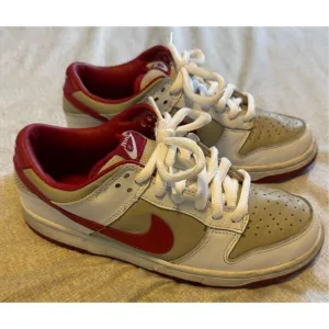 Nike Air Size 8.5 Women Dunk Low Pro Light Stone Varsity Red 302517-161 Used Y2K