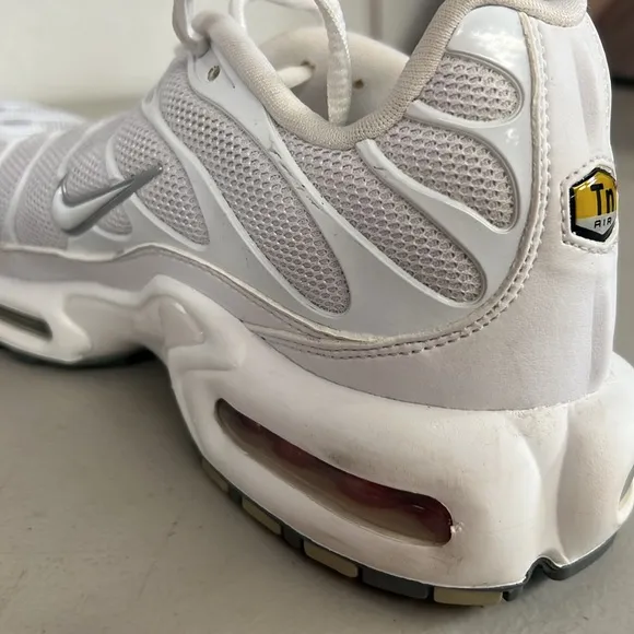 Nike air white sz 9 604133-139 sneaker shoes (tried on) men's