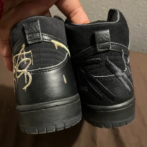 Nike Black and Gold Men's High-Top Sneakers Dunk High SB