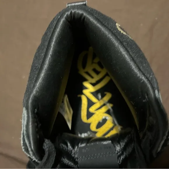 Nike Black and Gold Men's High-Top Sneakers Dunk High SB