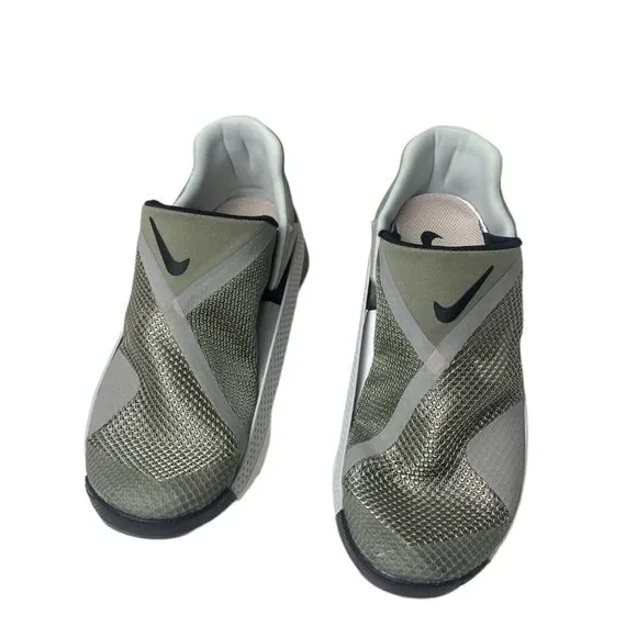 Nike Go FlyEase Size 6 Men's Shoes