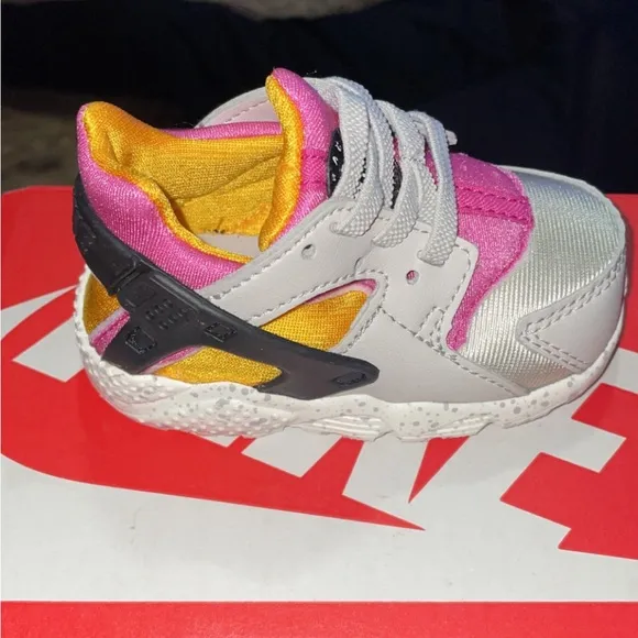 Nike Huarache Run (TD) Light Bone/Lethal Pink OS Clair/Rose Fatal