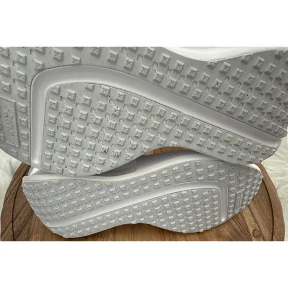 Nike Interact Run Easyon Sneakers Wmns Sz 10 Men's 8.5 Shoes Light FV5591-002