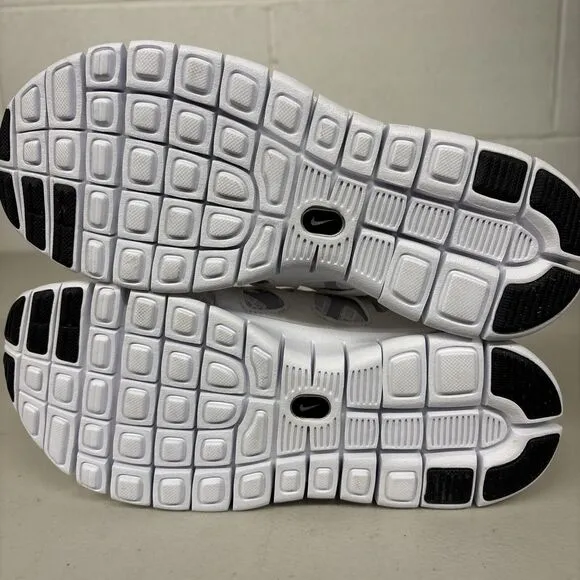 Nike Kid's Free Run 2 White Black Sz 5Y DD0163 100 Running Shoes EUC