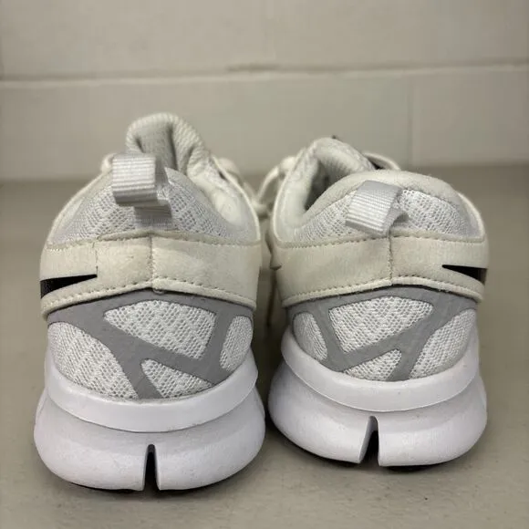 Nike Kid's Free Run 2 White Black Sz 5Y DD0163 100 Running Shoes EUC