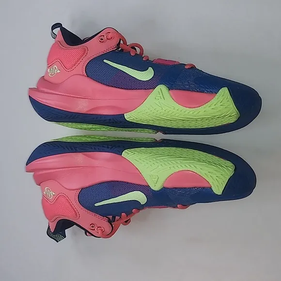 Nike KidsGiannis Immortality 2 Basketball Shoes