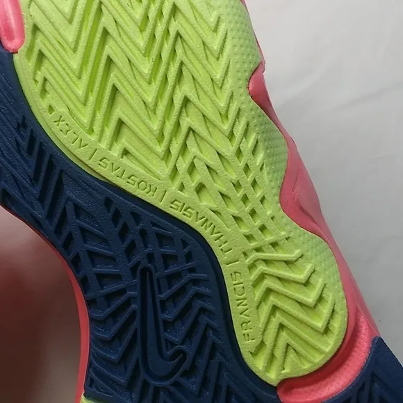 Nike KidsGiannis Immortality 2 Basketball Shoes