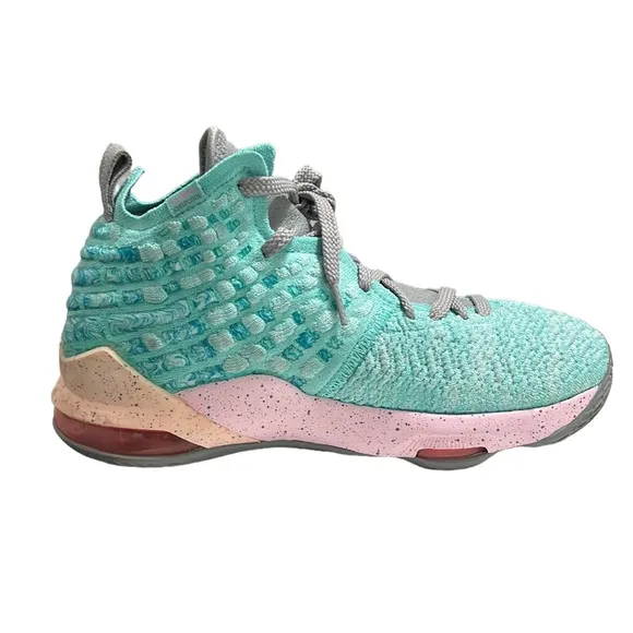 Nike LeBron 17 Big Kids' Shoes Light Aqua-Particle Grey Size 6.5Y