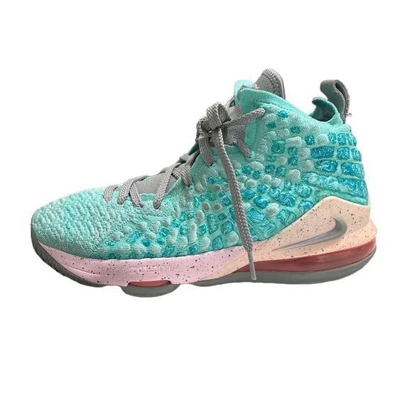 Nike LeBron 17 Big Kids' Shoes Light Aqua-Particle Grey Size 6.5Y