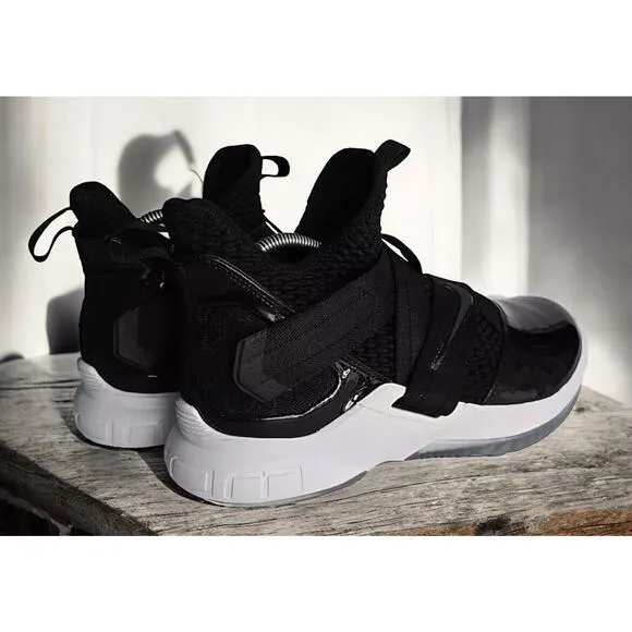 Nike LeBron Soldier 12 SFG Black Roses NBA Basketball Shoes Boys 6 Y Fast Ship