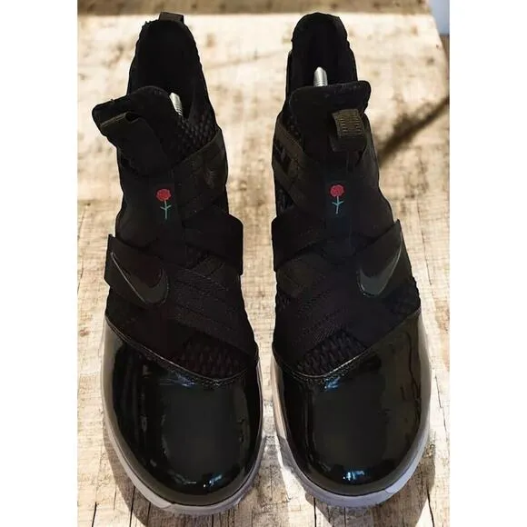 Nike LeBron Soldier 12 SFG Black Roses NBA Basketball Shoes Boys 6 Y Fast Ship