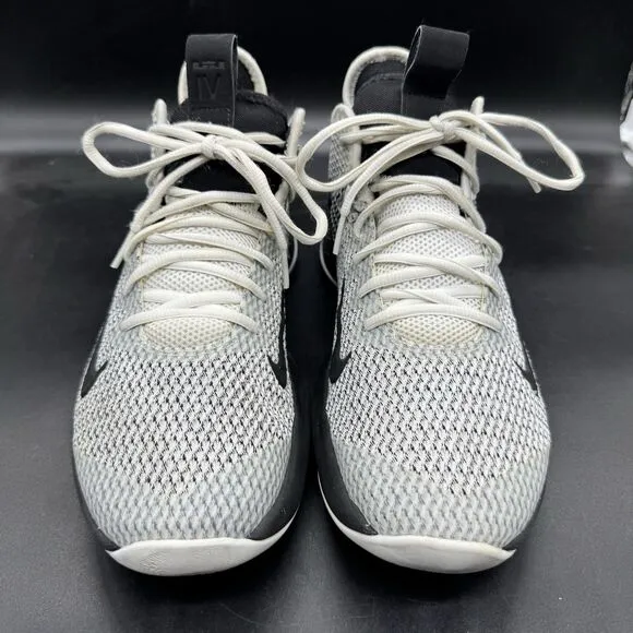 Nike LeBron Witness 4 White Black BV7427-101 Mens Basketball Shoes Size 8.5 EUC