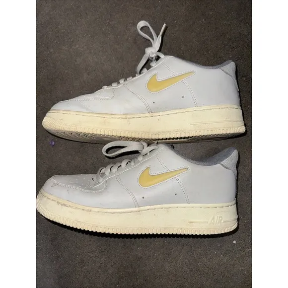 NIKE Men 9.5US Us9.5 Air Force 1 07 Lx Jewel Swoosh Low Light Bone Coconut Milk