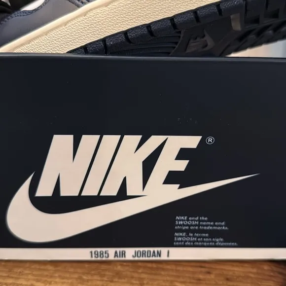Nike Men's Navy  and White High-Top Sneakers brand new still in box