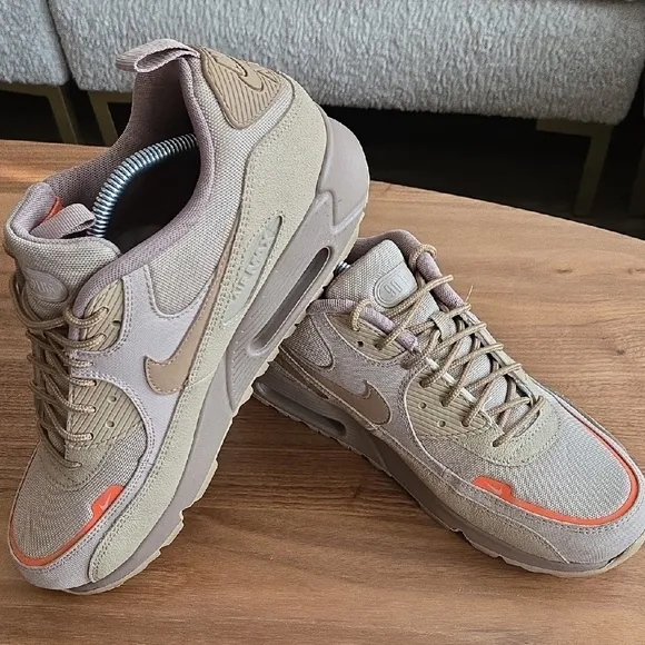 Nike Men's Tan and Orange Desert Camo Size 10.5 Men's Sneakers