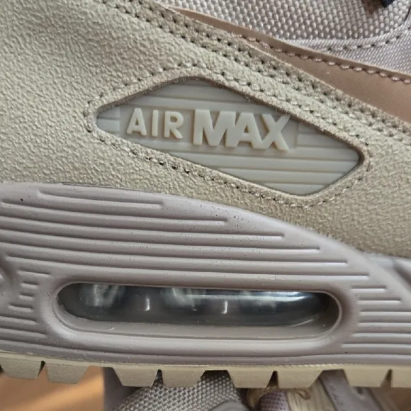 Nike Men's Tan and Orange Desert Camo Size 10.5 Men's Sneakers