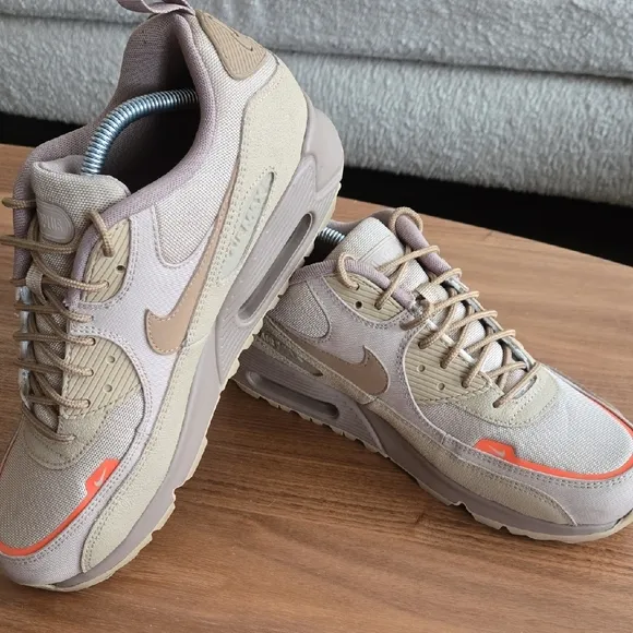 Nike Men's Tan and Orange Desert Camo Size 10.5 Men's Sneakers