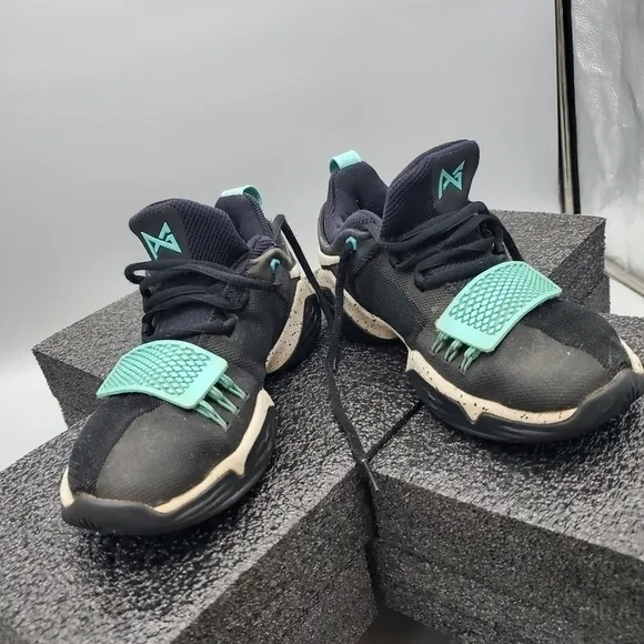 NIKE PG 1 PAUL GEORGE BLACK-LIGHT BONE-LIGHT AQUA 880304 002 SIZE 4 YOUTH SHOES