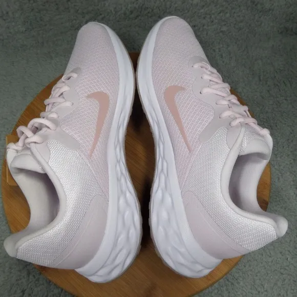 Nike Revolution 6 NN Light Violent and White Shoes Woman's Size 10 DC3729-500