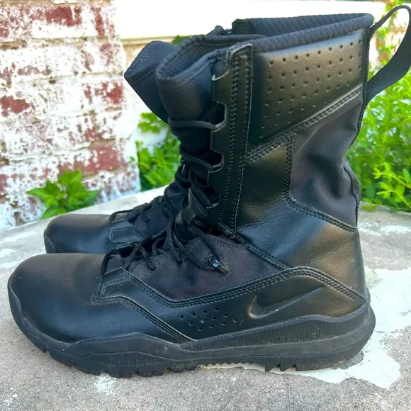 Nike SFSB Special Field Black Men's Size 12 Combat Tactical Boots AO7507-001