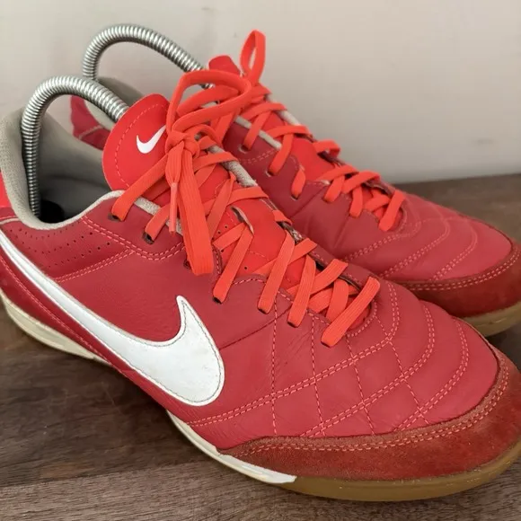Nike Tiempo Natural IV Leather TF US 9 UK 8 509090 619 Soccer Futsal Shoes Red