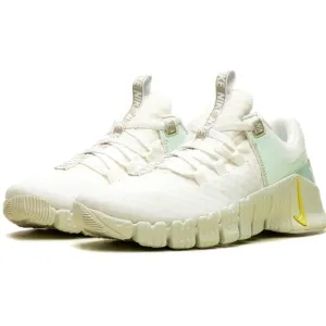 NIKE Women’s FREE METCON 5 PRM sneakers shoes. Summit white. Size 8.5.