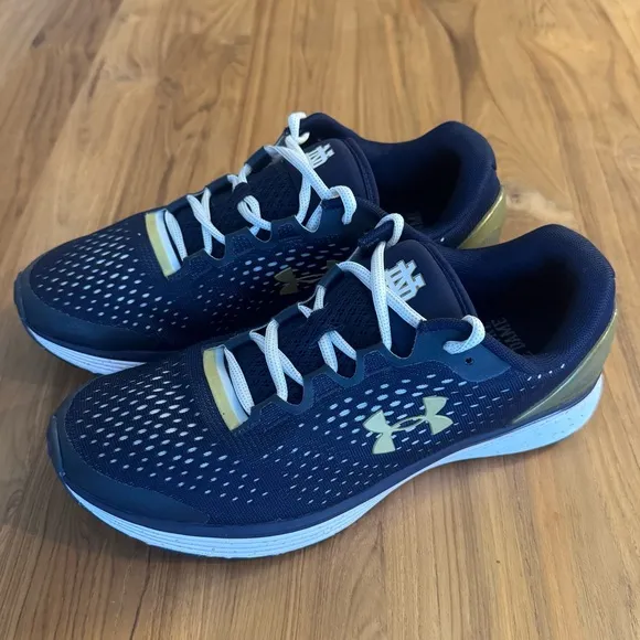 Notre Dame Shoes Men’s 9.5 Navy Blue Gold White Under Armour Shoes Irish ☘️