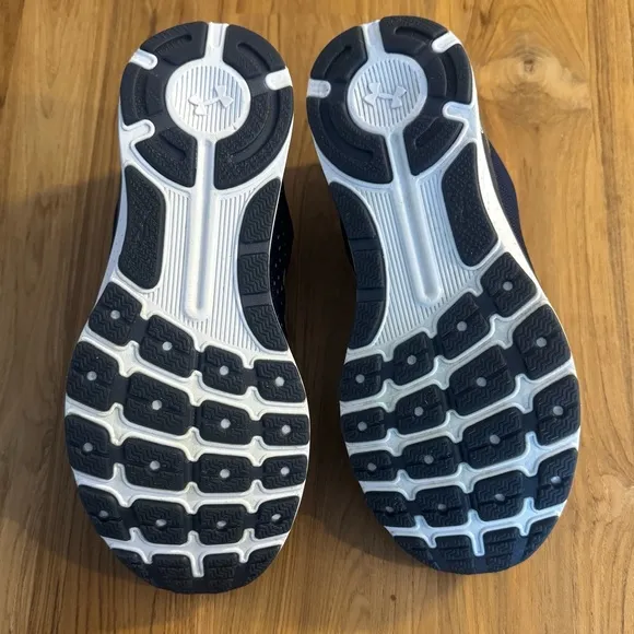 Notre Dame Shoes Men’s 9.5 Navy Blue Gold White Under Armour Shoes Irish ☘️