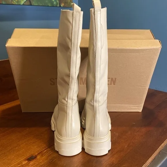 NWB Steve Madden “Priority” Off White Bone Cream Chunky Platform Boots 9.5