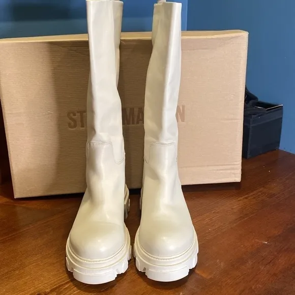 NWB Steve Madden “Priority” Off White Bone Cream Chunky Platform Boots 9.5