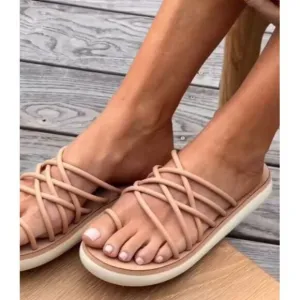 NWB Women’s Beek Peep Sandals in Beach Size 8