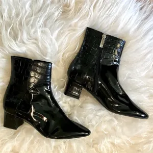 NWOB Aquatalia Black Patent Leather Croc Embossed Ankle Boots Sz 5.5.