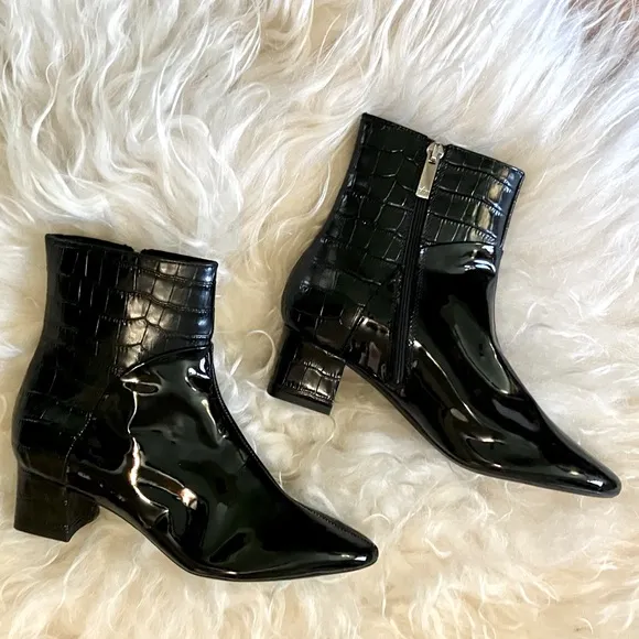 NWOB Aquatalia Black Patent Leather Croc Embossed Ankle Boots Sz 5.5.