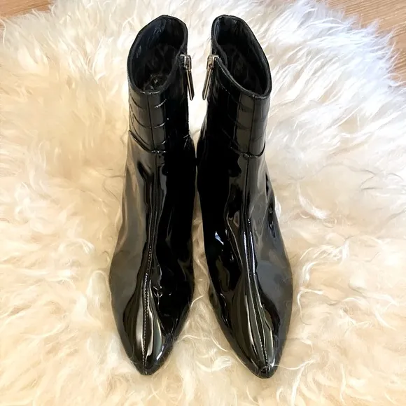 NWOB Aquatalia Black Patent Leather Croc Embossed Ankle Boots Sz 5.5.