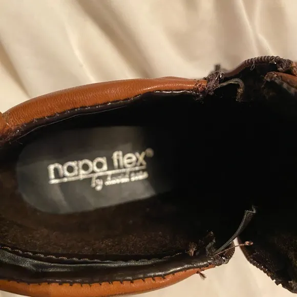 NWOB Napa Flex Euro Comfort Boots Chestnut colored Leather size 40EU 8.5 US