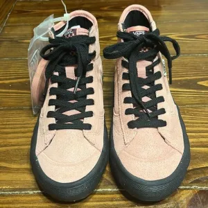 NWOB Vans The Lizze Rosette womens Light Pink and Black Eco Crush Skater Shoes