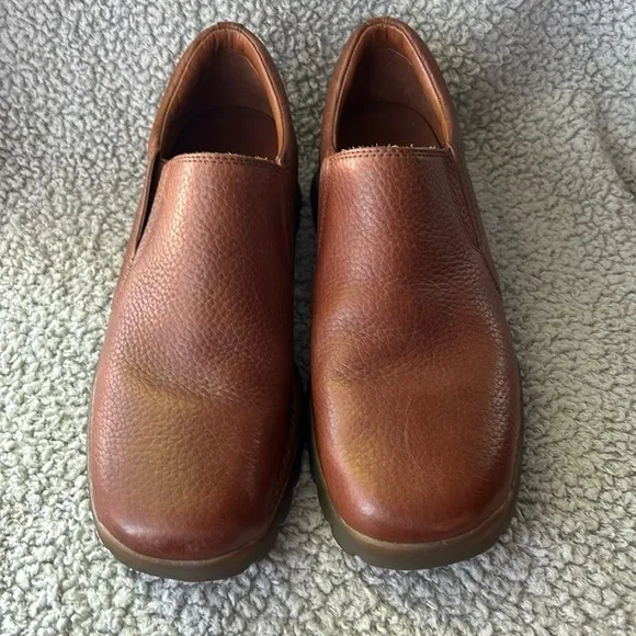 NWOT COLE HAAN Brown Comfort Leather Slip On Casual Loafers