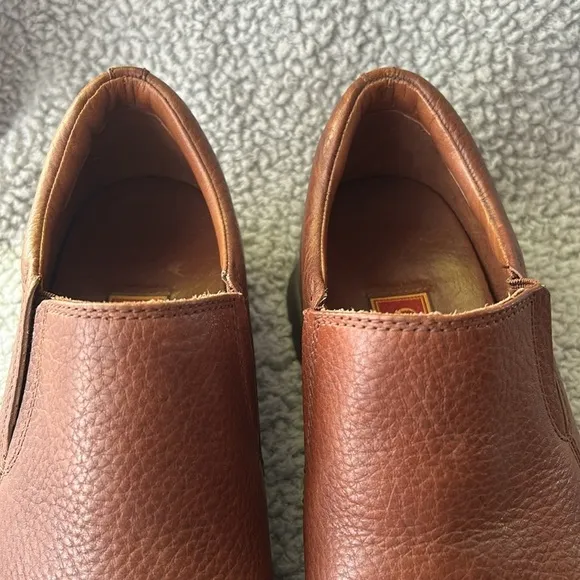 NWOT COLE HAAN Brown Comfort Leather Slip On Casual Loafers
