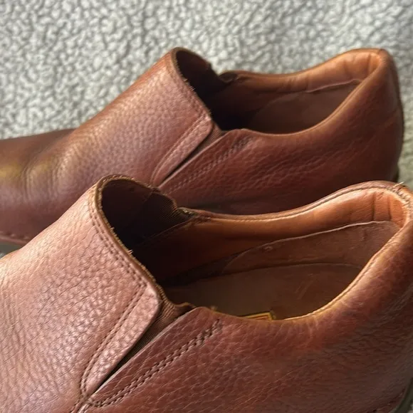 NWOT COLE HAAN Brown Comfort Leather Slip On Casual Loafers