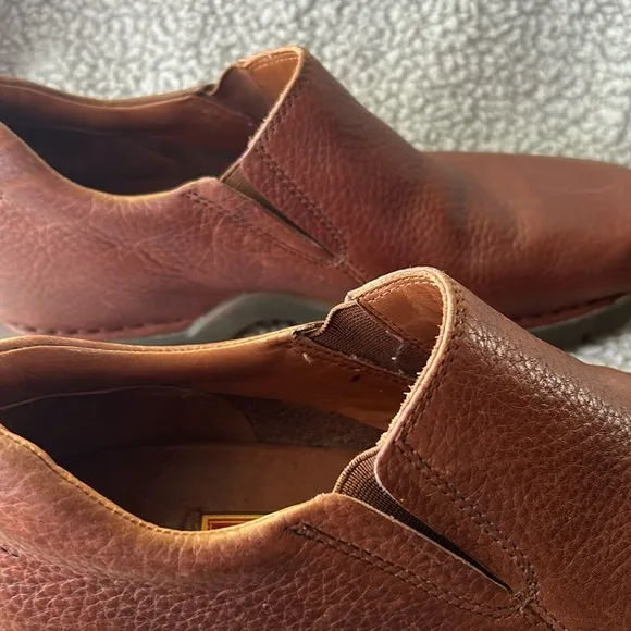 NWOT COLE HAAN Brown Comfort Leather Slip On Casual Loafers
