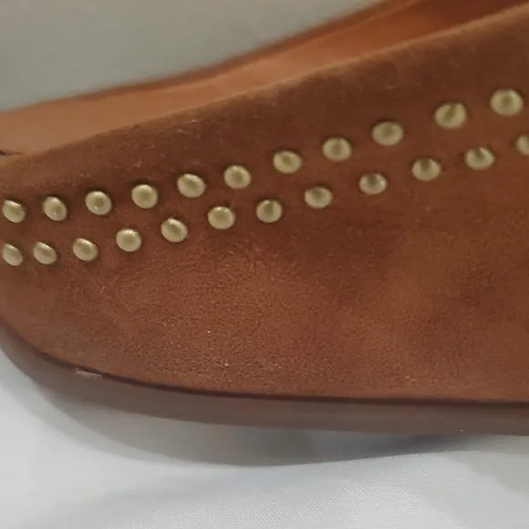 NWOT Fitflop Women's Tan flip-flop style Sandals SZ 10