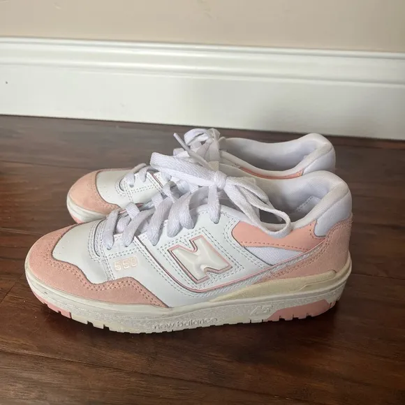 NWOT New Balance Big Kid 550 Pink and White Sneakers -3.5